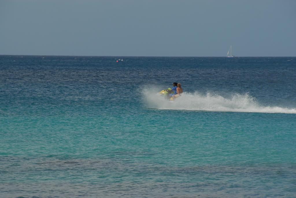 Sandy Bliss Condominiums Saint James Bagian luar foto