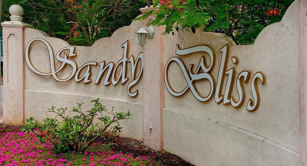 Sandy Bliss Condominiums Saint James Bagian luar foto